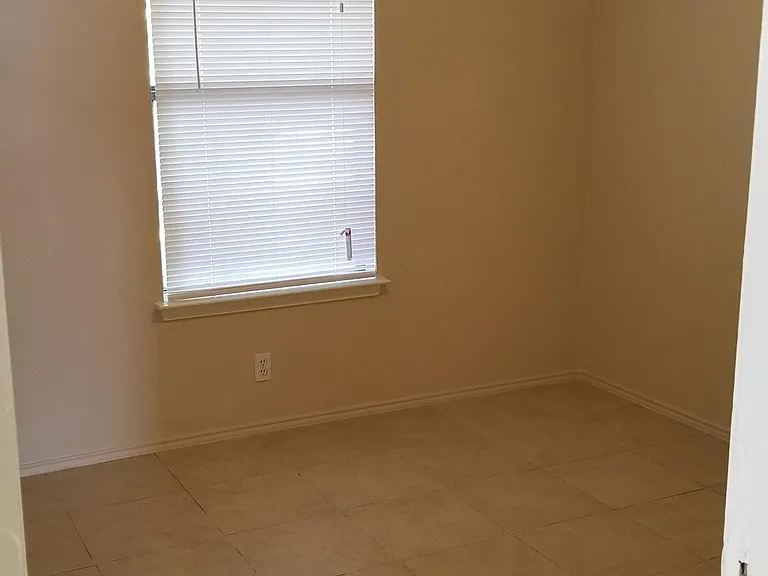 1416 Forest Valley Dr — Photo 5