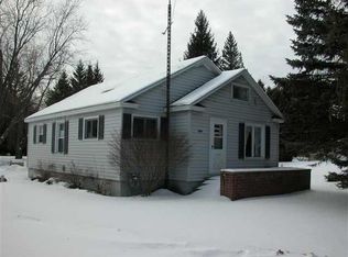 5051 Danforth Rd, Escanaba, MI 49829