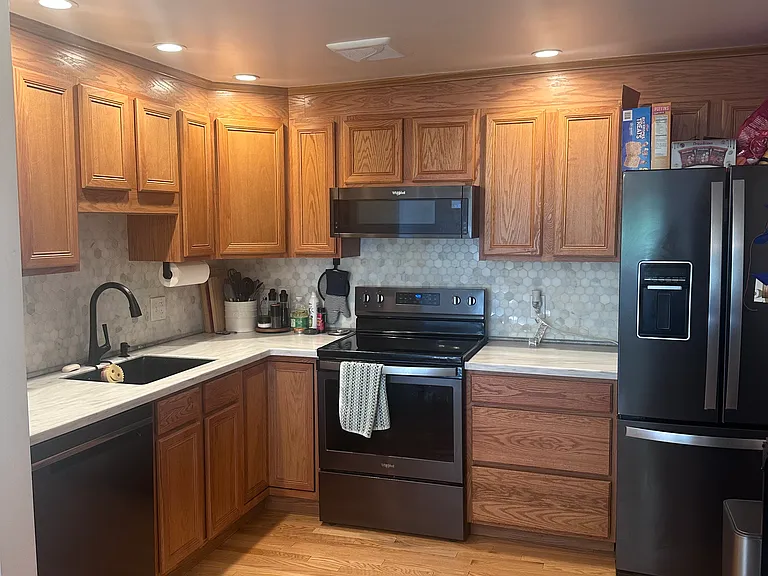 14 Riverside St #3-1 — Photo 2