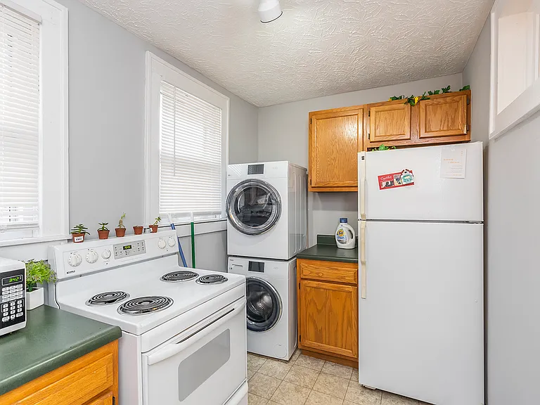 420 N Broadway #3 — Photo 4