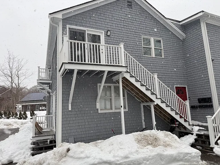 176 Court St #7 — Photo 22