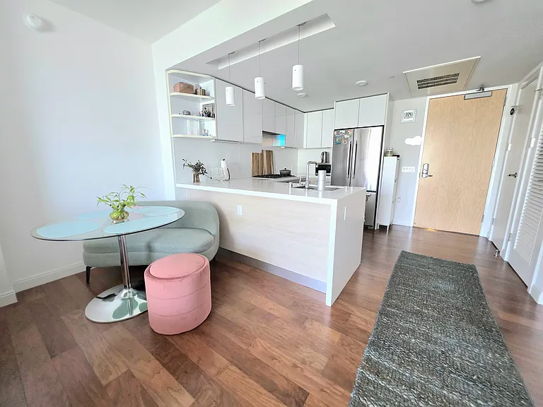 555 Fulton St #327 — Photo 2