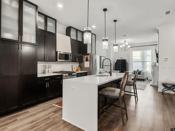 546 W Erwin St, Tyler, TX 75702