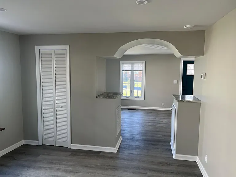 2751 Everett St — Photo 18