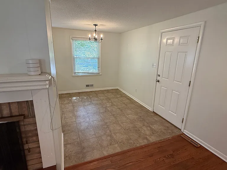 5555 Roeland Dr — Photo 4