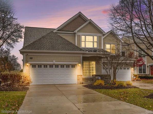 25734 Island Lake Dr, Novi, MI 48374