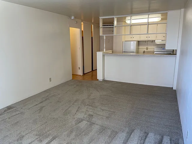 Executive House — Photo 23