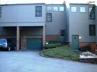 68 Timberline Ct, Pittsburgh, PA 15217