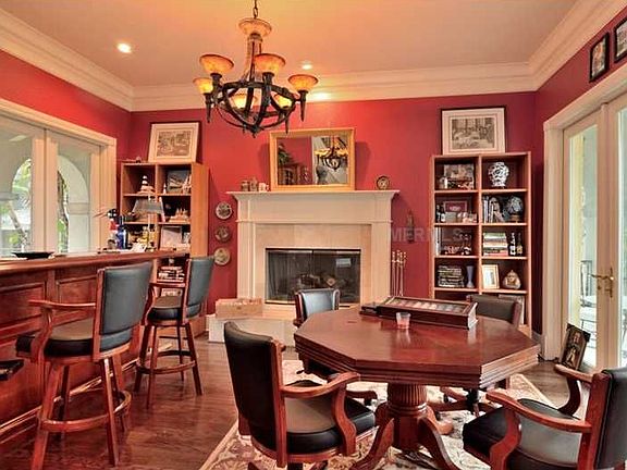 3rd image of 835 Bayshore Blvd