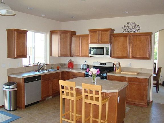 2nd image of 11243 31st St NE
