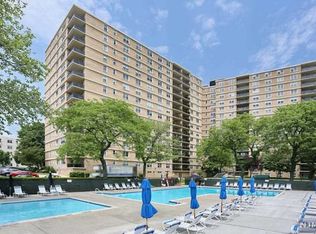 2200 N Central Rd APT 3E, Fort Lee, NJ