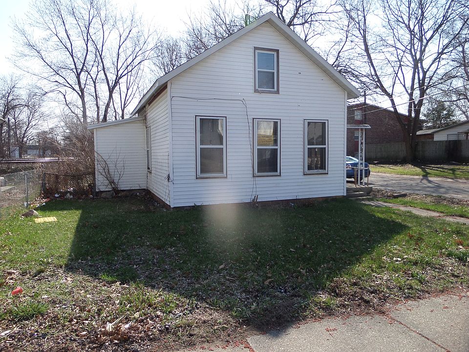 1st image of 816 Willard St