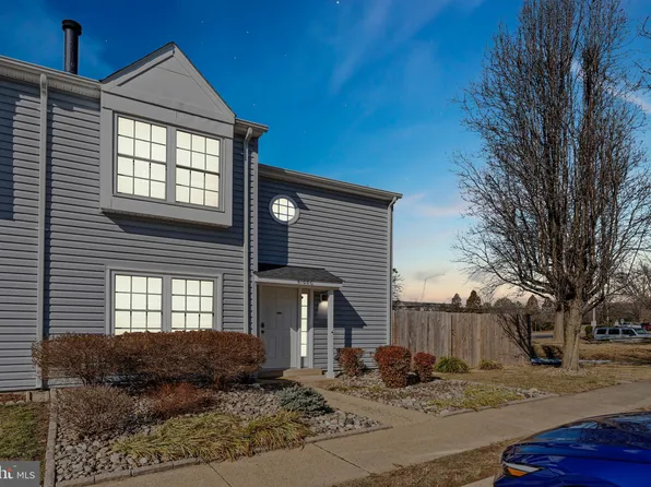 6100 Hoskins Hollow Cir #C, Centreville, VA 20121