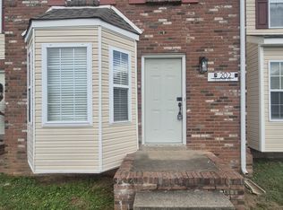 202 Tree Line Dr, Oak Grove, KY 42262