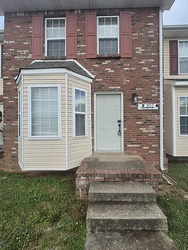 202 Tree Line Dr Photo 1