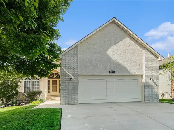 21931 W 120th St, Olathe, KS 66061