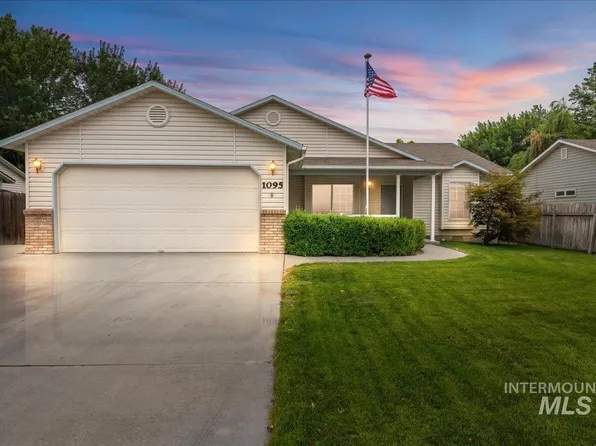 1095 Manchester Ct, Middleton, ID 83644