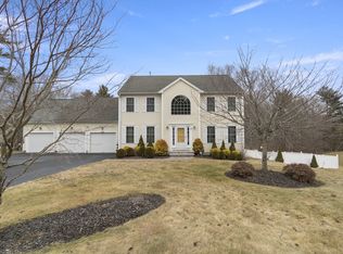224 Whippoorwill Dr, Raynham, MA 02767