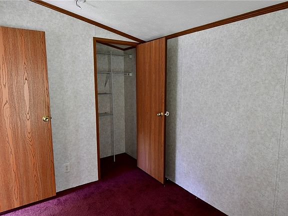 5th image of 604 Deana Way