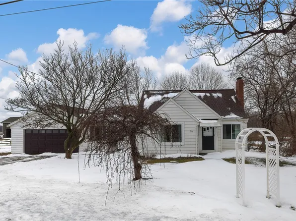 8620 W Lake Rd, Lake City, PA 16423