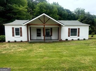 892 Athens St, Jefferson, GA 30549
