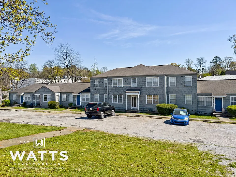 1905 Courtney Dr