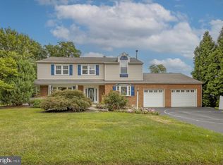 510 Long Ln, Hatboro, PA 19040