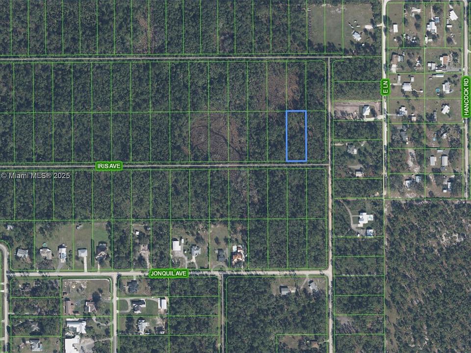 2nd image of 910 Iris Ave
