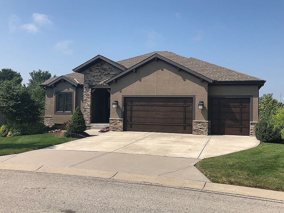 9780 Hollis Lane, Lenexa
