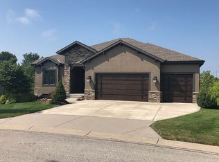 9780 Hollis Ln, Lenexa, KS 66227