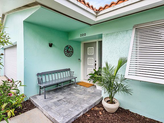 5th image of 200 NW 11th Avenue