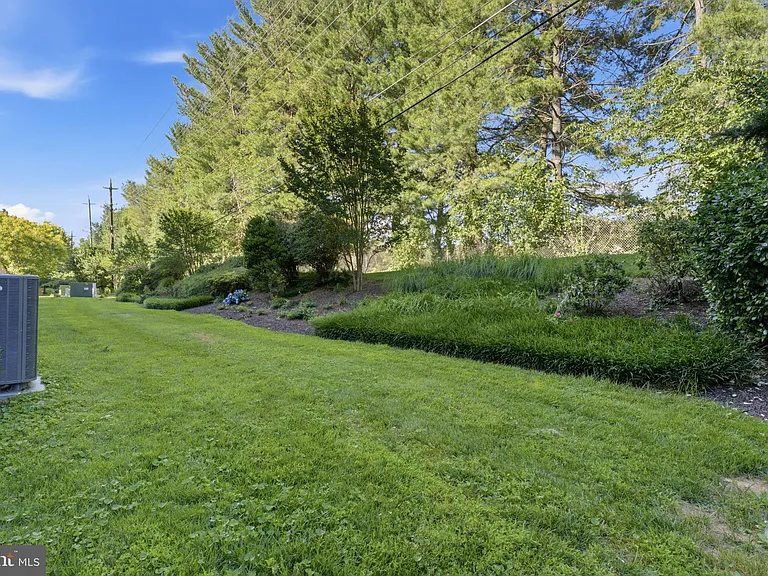 5705 Brewer House Cir #T2 — Photo 37
