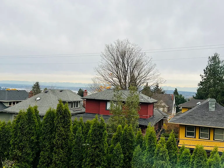 Parkridge Apartments — Photo 8