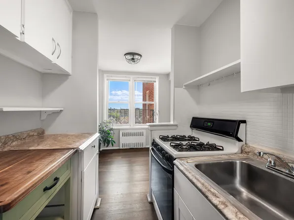 2155 82nd Street 6N image 3 of 6
