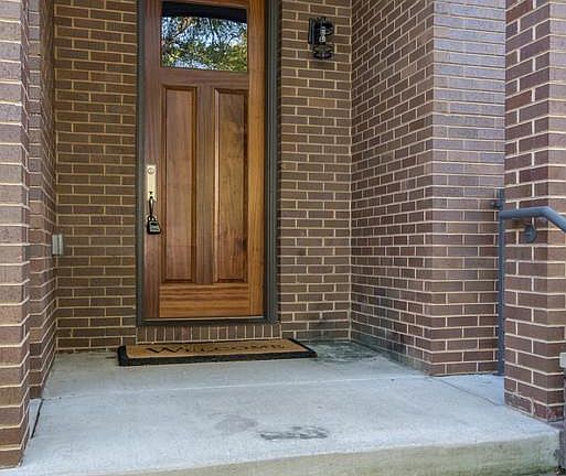 4th image of 1700 18th Ave S #1700
