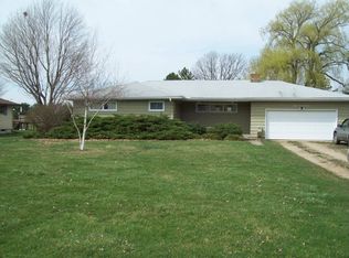 229 Elmwood Dr, Corunna, MI