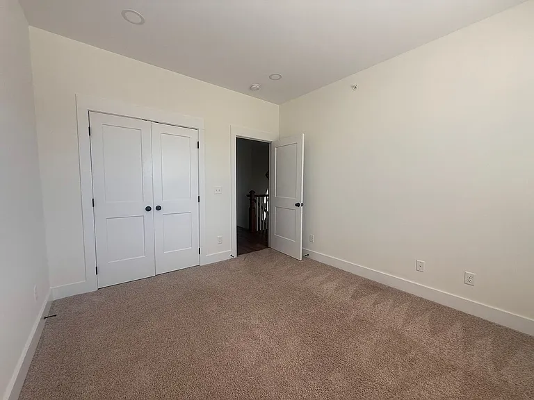 1389 Meridian St — Photo 33
