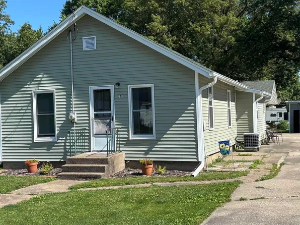 209 W C St, Alpha, IL 61413