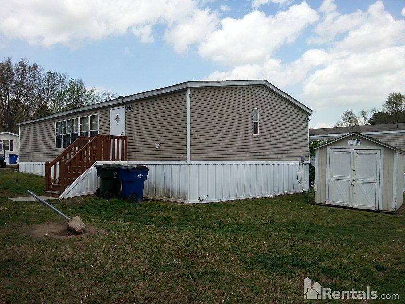 2nd image of 6109 Foxhall Village Rd