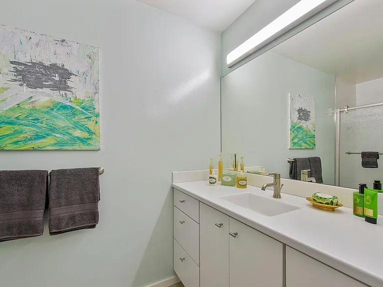 150 Lombard St #704 — Photo 10