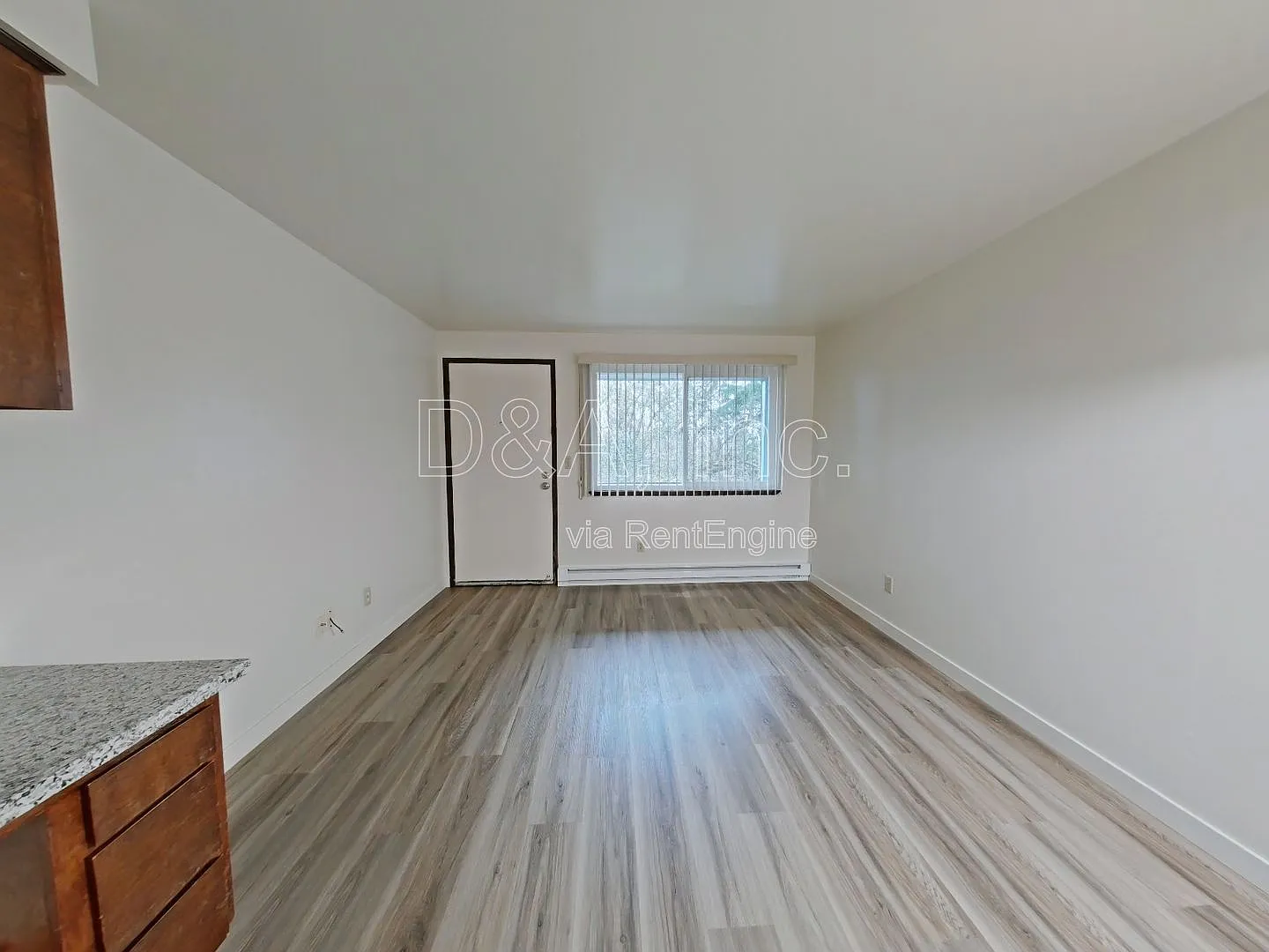Studio, 1.0 bath, 200 sqft, $795 — Photo 3