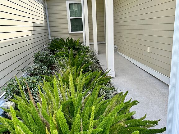 2nd image of 133 Lakewood Dr APT 3