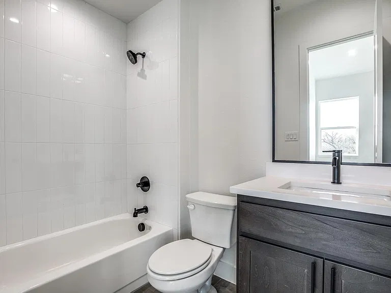 2143 Mail Ave #103 — Photo 9