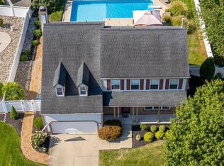 1211 Plantation Dr, West Deptford, NJ 08086
