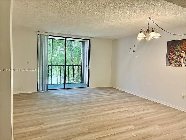 8420 SW 133rd Avenue Rd #422 — Photo 4