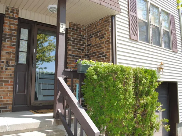 63 Country Hill Rd, Naugatuck, CT 06770