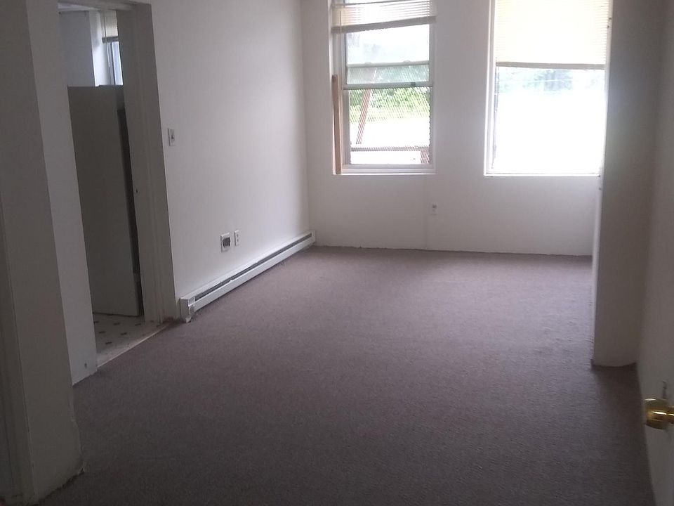 2nd image of 2042 Centre Ave Ste 3