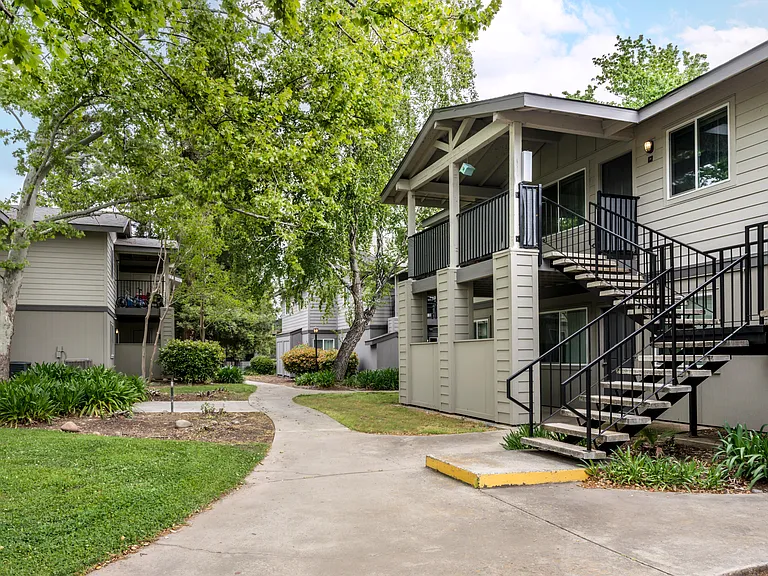 Bent Tree Apartments — Photo 10