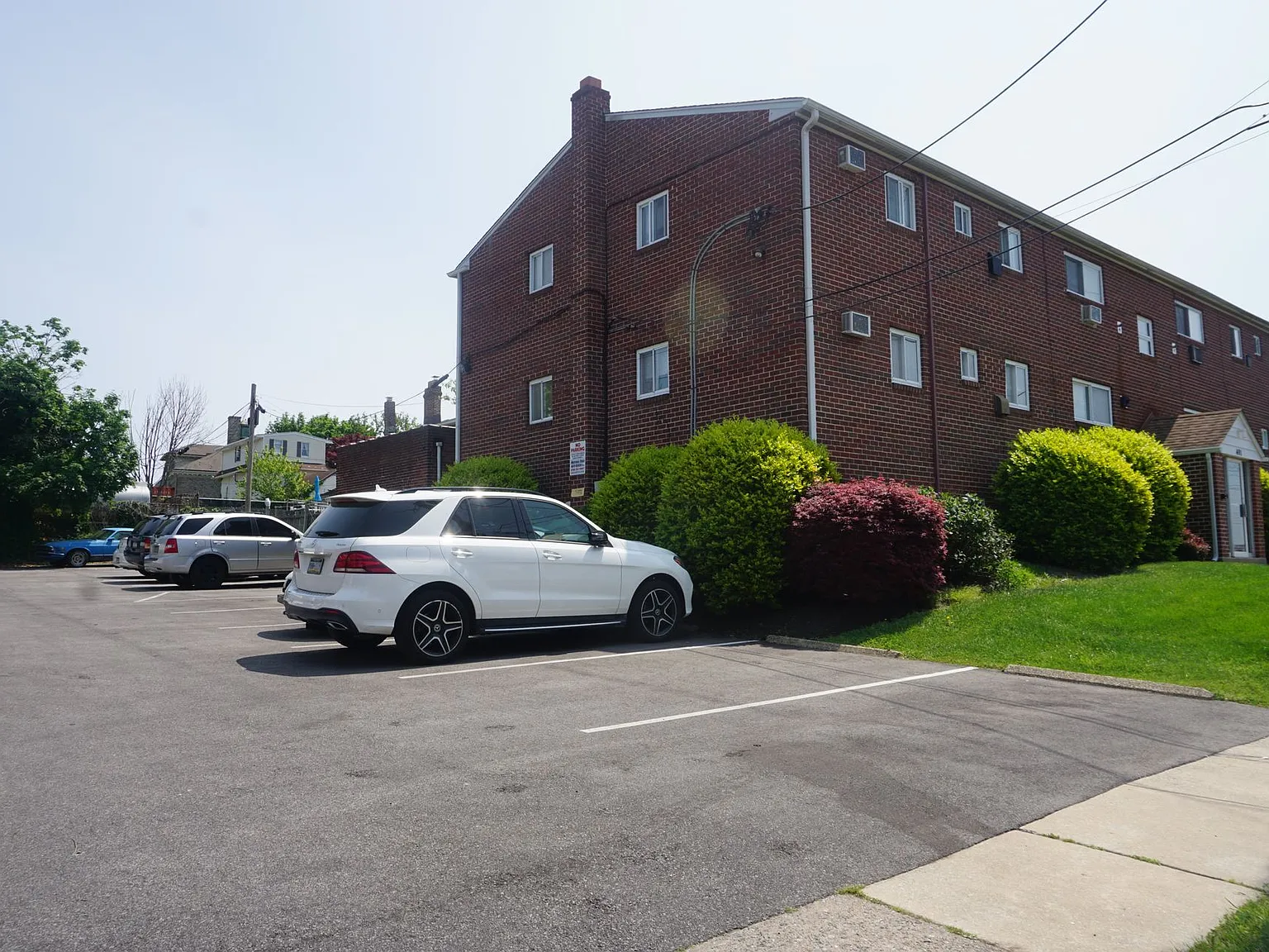 Llanerch Place Apartments — Photo 3