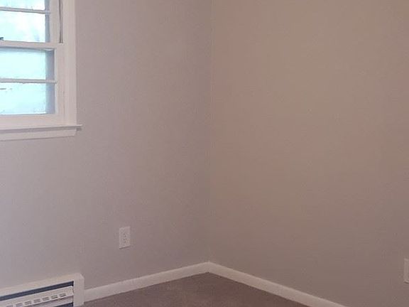 3rd image of 53 Fernwood Ave APT 2